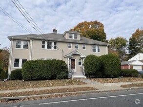 Building Photo - 217 Cherry St