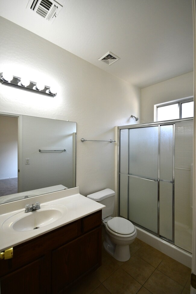 Building Photo - 3 bed 2 bath in San Tan Valley Hunt/Magma ...