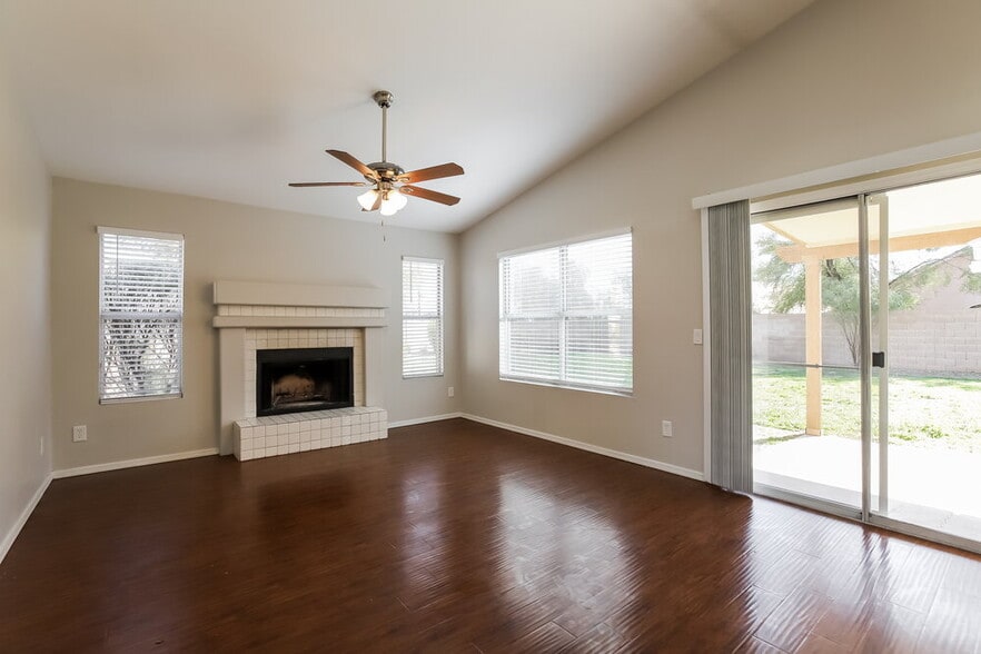 Building Photo - 4351 E Baywood Ave