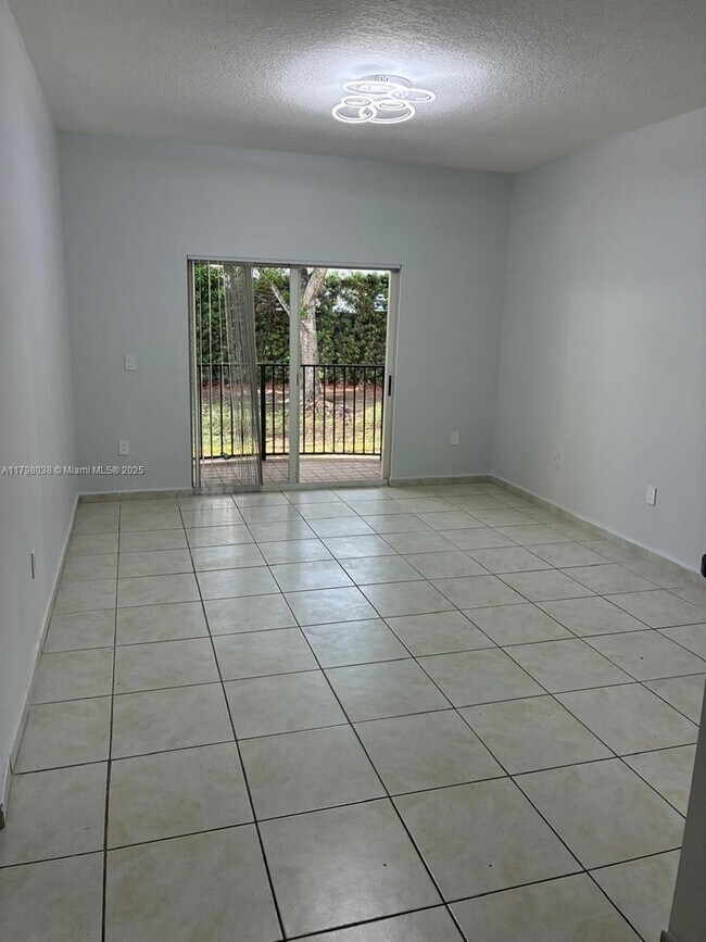 Building Photo - 7220 NW 114th Ave