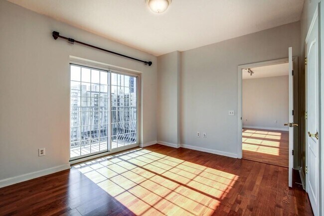 Building Photo - 195 14th St NE