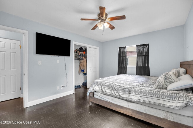 Building Photo - 1306 S Lakemont Dr