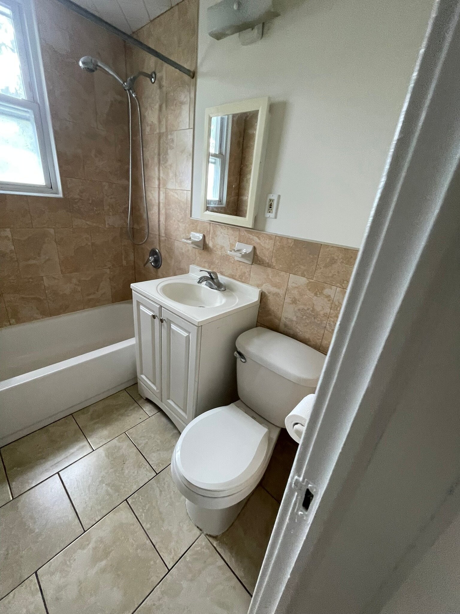 Building Photo - 38 Feiner Pl