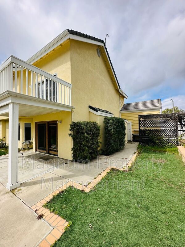 Building Photo - 43938 Northgate Ave