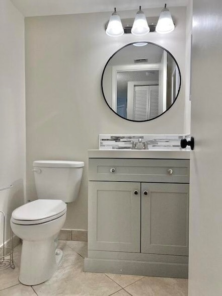 Building Photo - 1605 S US Hwy 1