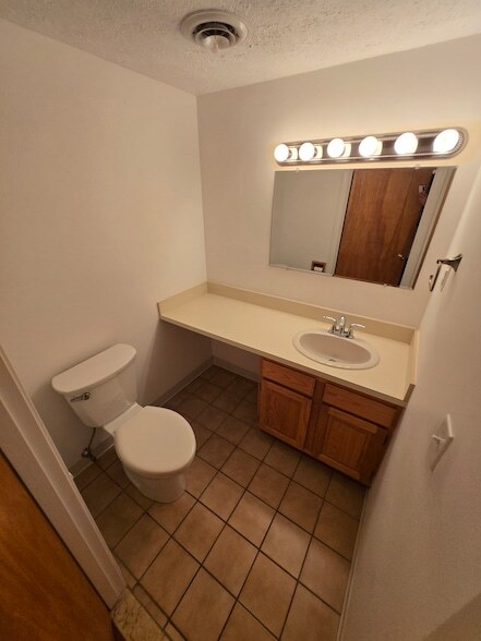 Building Photo - 54 Voyagers Ln