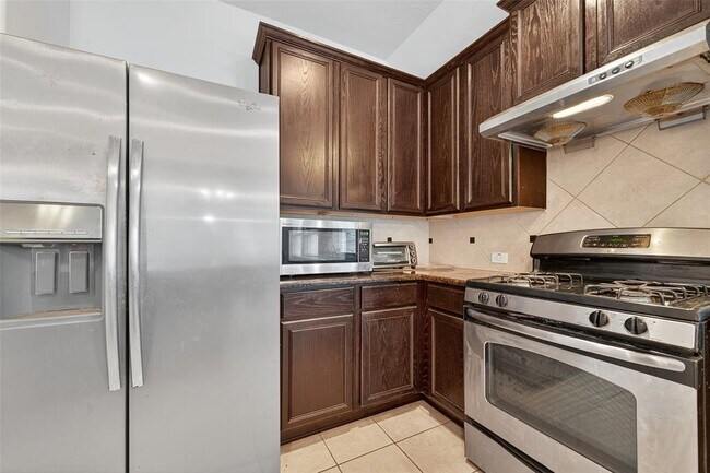 Building Photo - 15918 Keystone Ridge Ln