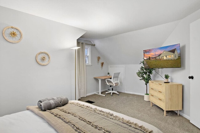 Building Photo - 1104 Elizabeth St