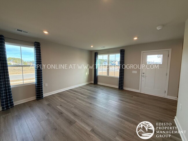 Building Photo - Brand-New 2 Bedroom, 2 Bath Home in Amenity-Rich HOA Community