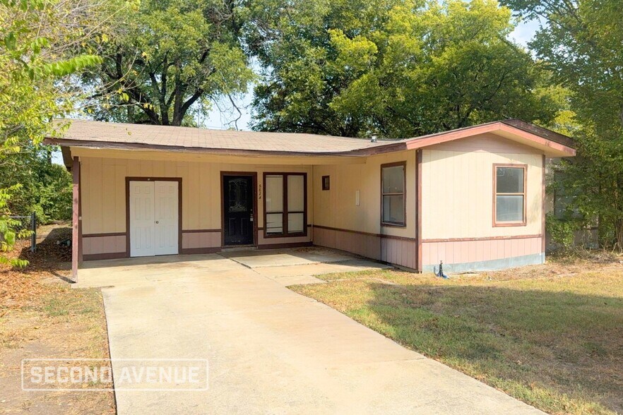 Primary Photo - 5824 Fursman Ave