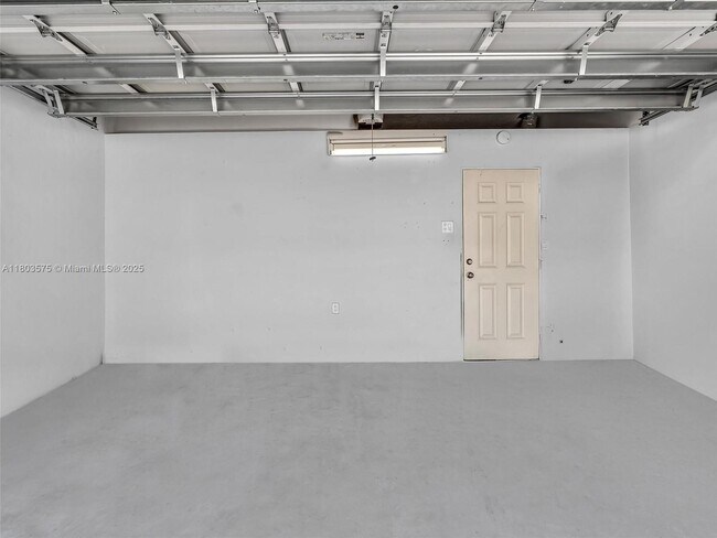 Building Photo - 2727 Treasure Cove Cir
