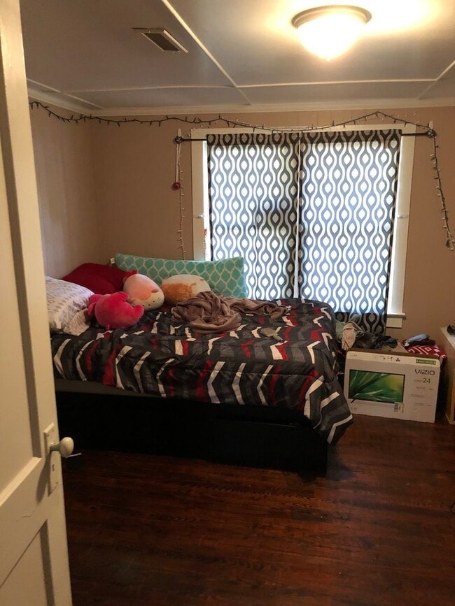 Building Photo - Marsh View Ranch