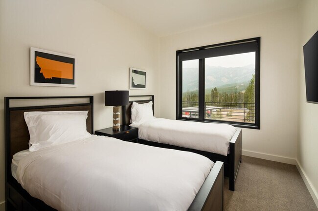 Building Photo - 4 Boathouse Way