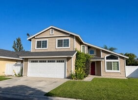 Building Photo - 28561 Foxboro Ln
