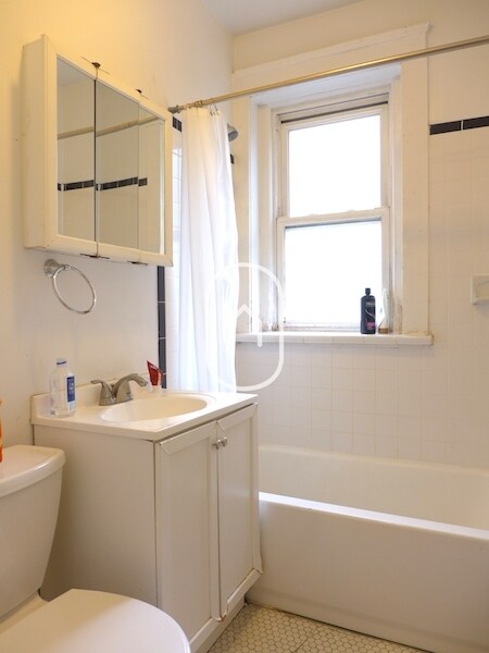 Building Photo - 218 Freeman St