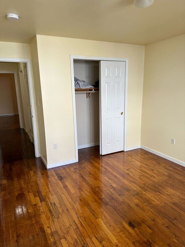Building Photo - 473 Clinton Avenue