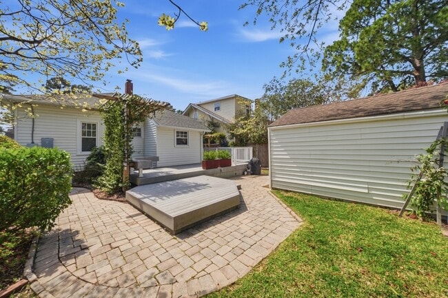 Building Photo - 414 Massachusetts Ave