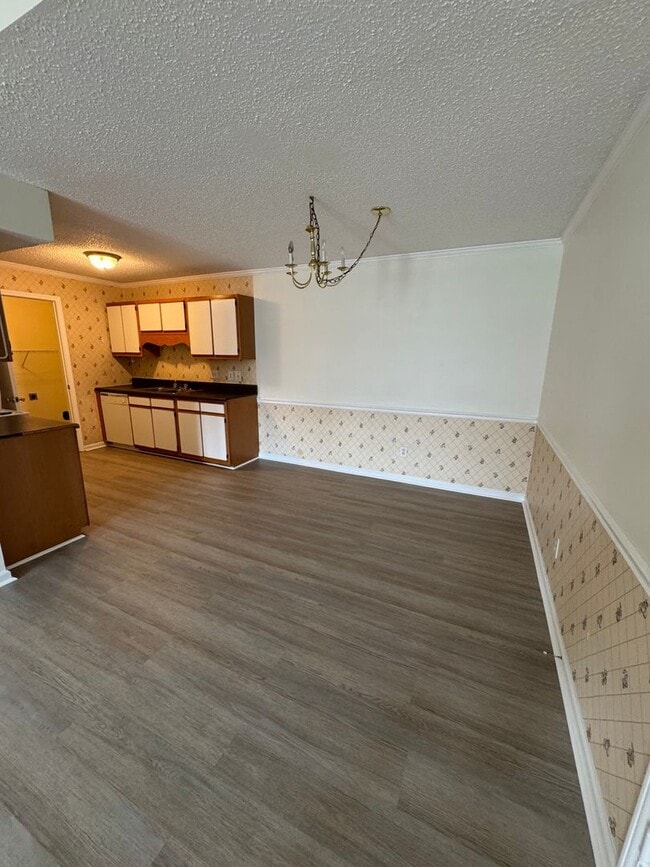 Building Photo - !!!! Promotion March 25th - 31st  200.00 off  First months (April) Rent Only!!!