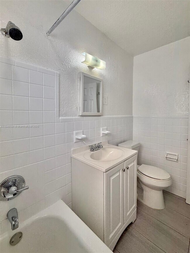 Building Photo - 64 NE 78th St