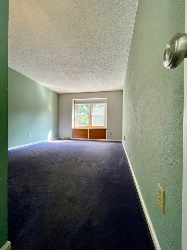 Building Photo - 18 Wilan Ln