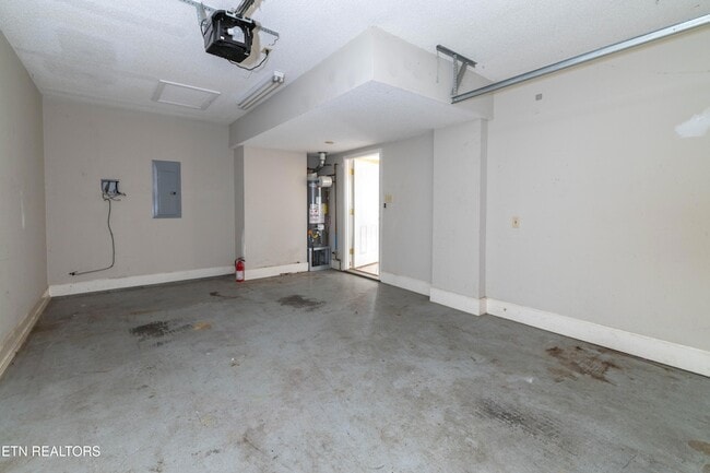 Building Photo - 203 Sweetgum Ln