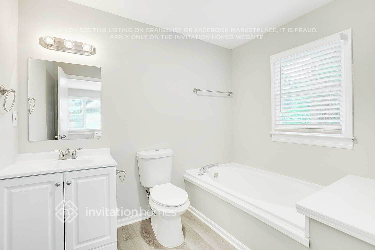 Building Photo - 2550 Greenwood Cir