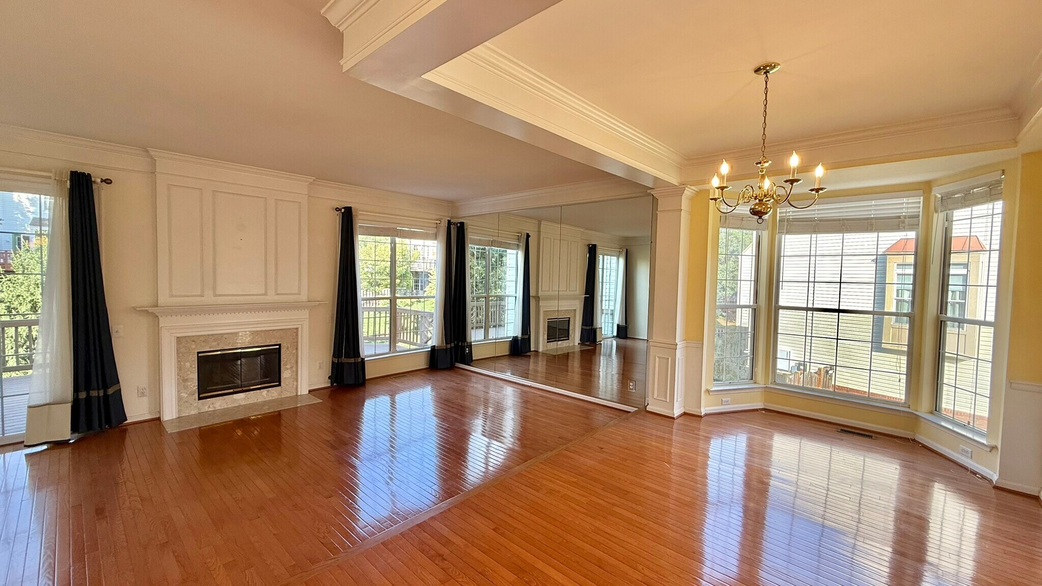 Living room - 47612 Watkins Island Square