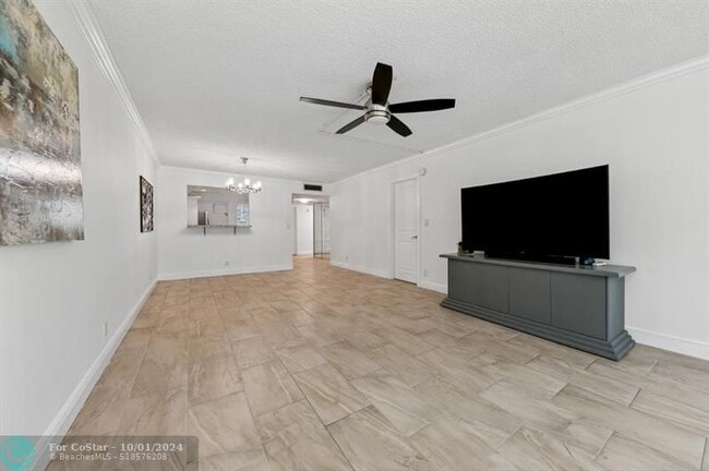 Building Photo - 3000 S Course Dr