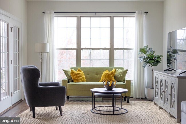 Building Photo - 7933 Turtle Crk Cir