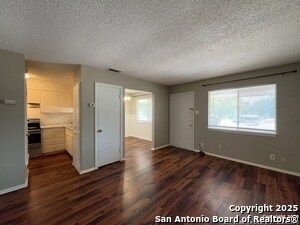 Building Photo - 311 E San Antonio Ave