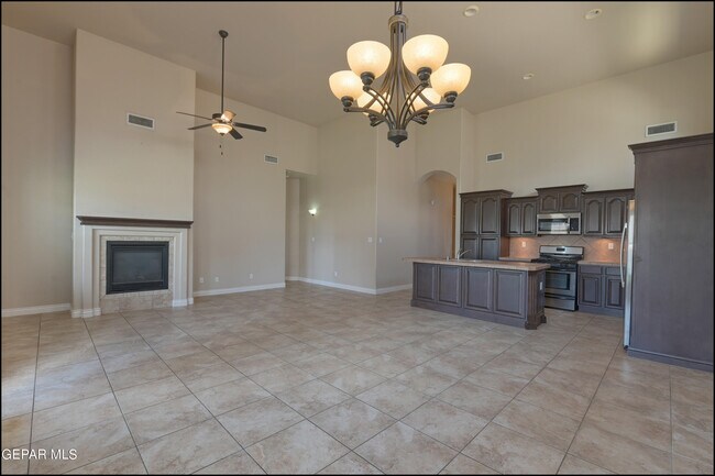 Building Photo - 11420 Victor Flores Pl