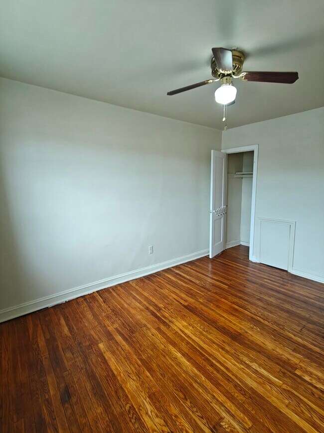 Building Photo - 717 Windermere Ave