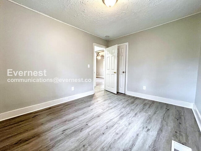 Building Photo - 2175 Pansy St NW