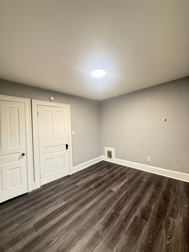 Building Photo - 1415-1417 Warren Street