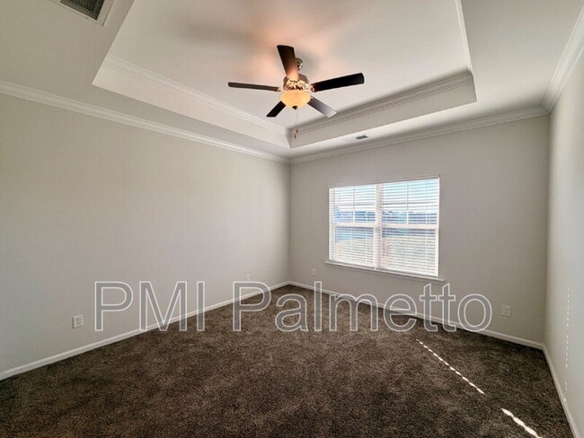 Building Photo - 456 Durwin Wy