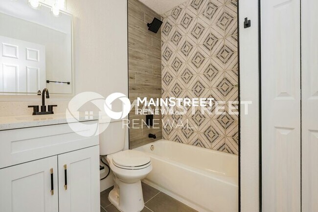Building Photo - 3 Bedroom Pet-Friendly Home in EDGEWATER, FL with Main Street Renewal
