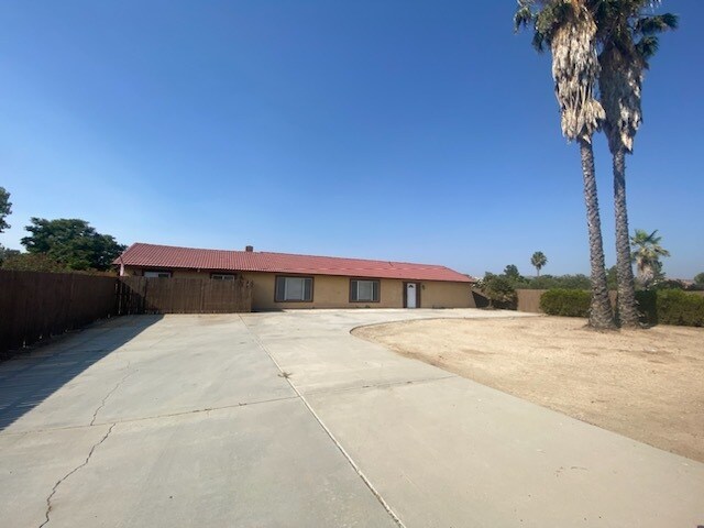 Building Photo - 27630 Baroni Rd