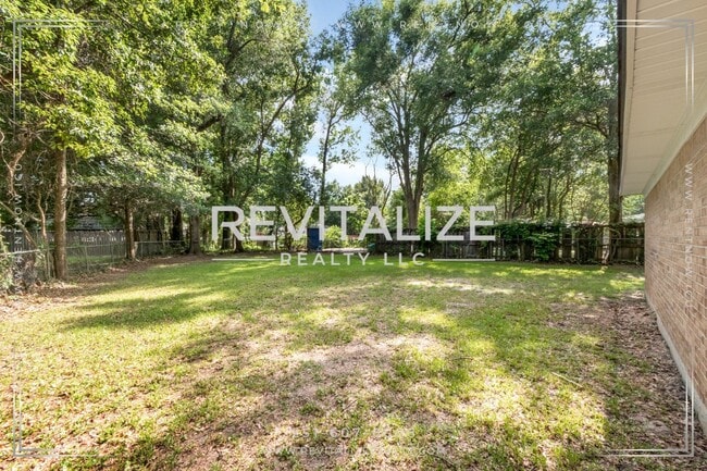 Building Photo - 3 Bedroom Bungalow in Mobile