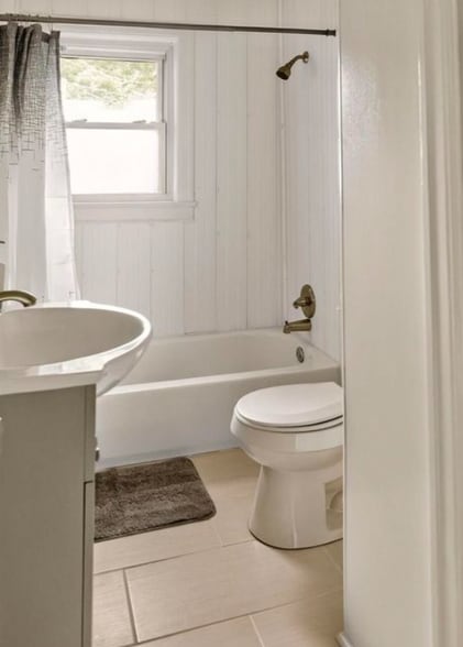 Building Photo - 304 S Poplar St