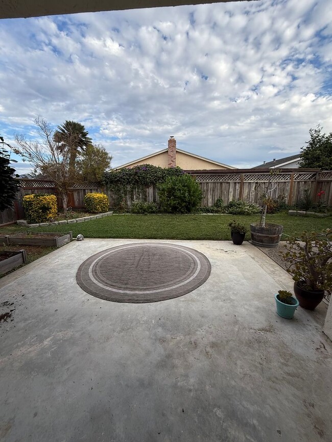 Building Photo - Beautiful Home in Watsonville - 55+ Community- 50% off 1st months rent!!