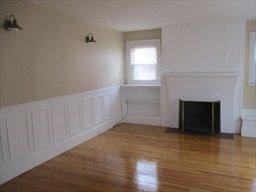 Building Photo - 1060 Pleasant St