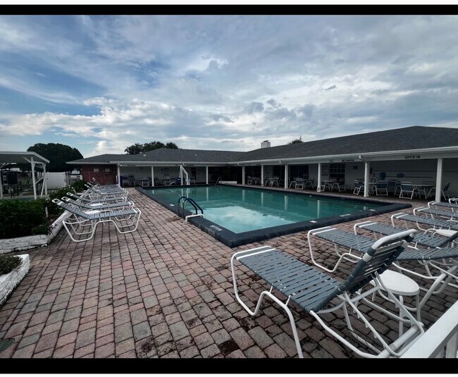 Building Photo - 342 Heritage Blvd