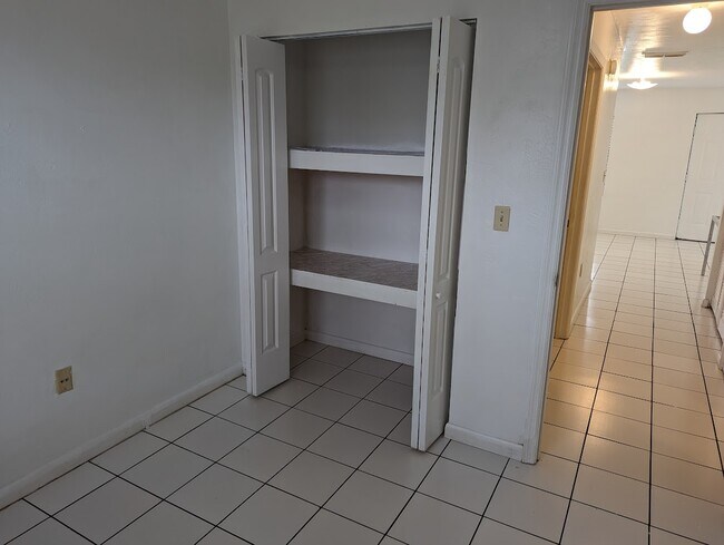 Building Photo - 3600 SW 23rd St