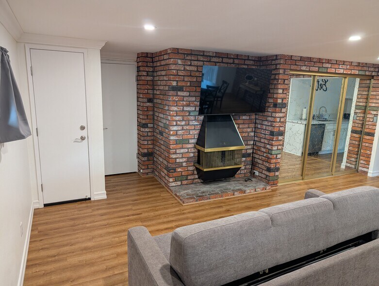 Building Photo - 10911 Sunray Pl