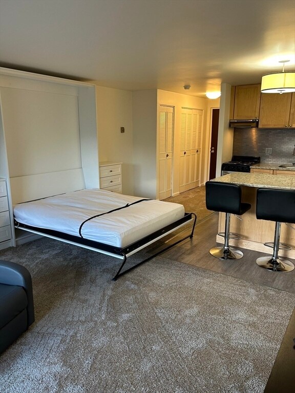 Building Photo - 2 Victory Rd