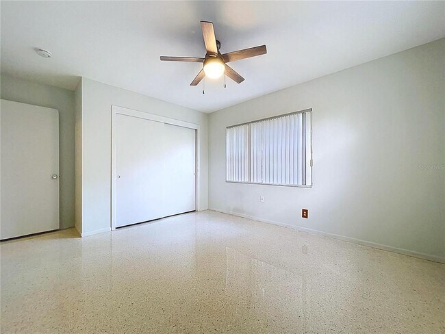 Building Photo - 1601 Riverhills Dr