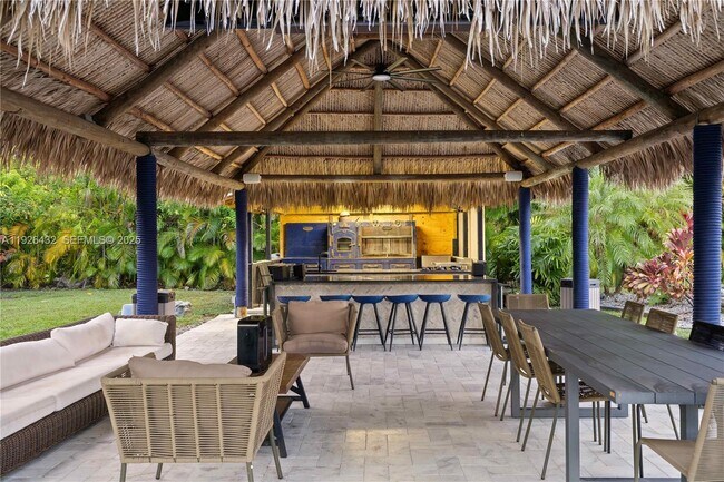 Building Photo - 9040 SW 110th Ave