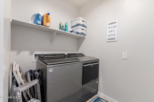 Building Photo - 24456 W Hacienda Ave