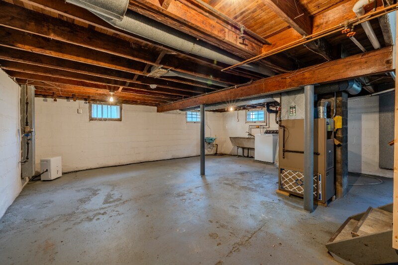 Building Photo - 997 Mohegan Trl
