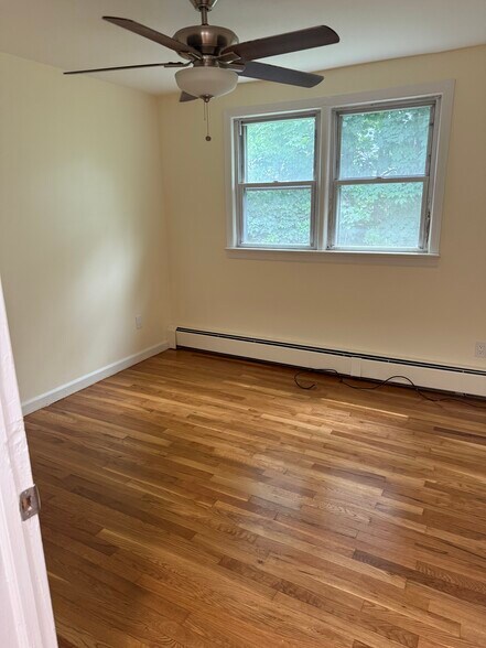 Building Photo - 77 3rd Ave